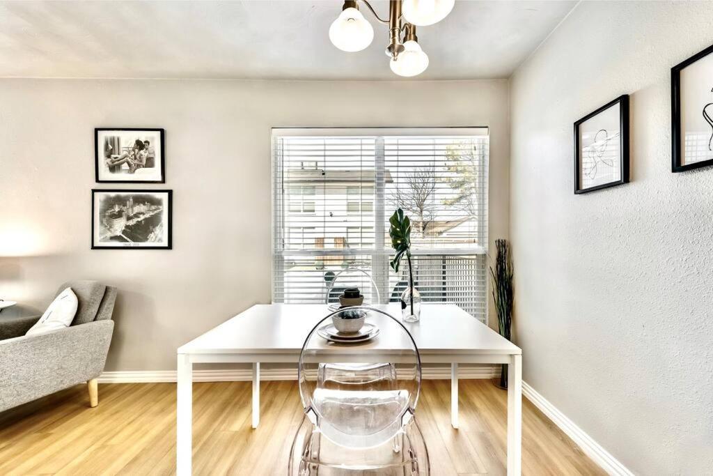 City Outside & Tranquility Inside Dallas Exterior photo